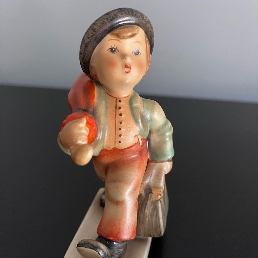 Authentic Hummel - umbrella boy